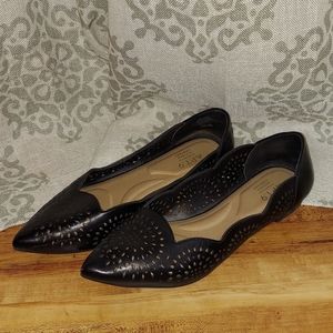 Black Memory Foam Pointed Flats Sz. 6